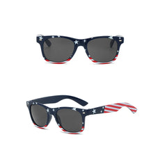 Load image into Gallery viewer, USA Flag Sunglasses
