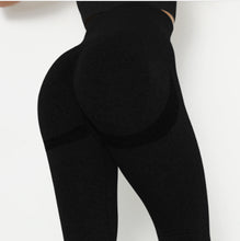 Load image into Gallery viewer, Seamless Scrunch Leggings
